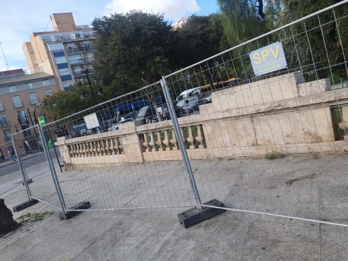 Cultura adjudica el contrato para la elaboración del documento técnico de restauración de la balaustrada de la plaza de la Crida