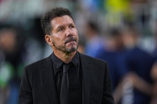 Diego Simeone, head coach of Atletico de Madrid, looks on during the Spanish league, LaLiga EA Sports, football match played between Real Betis and Atletico de Madrid at La Cartuja stadium on October 27, 2025, in Sevilla, Spain.