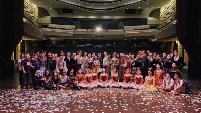 La Compañía Nacional de Danza estrecha lazos culturales con China con su versión del ballet 'Don Quijote'