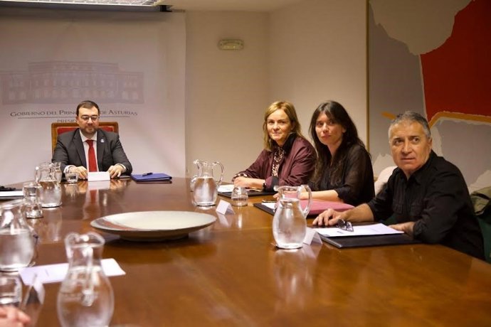 Covadonga Tomé, en el centro