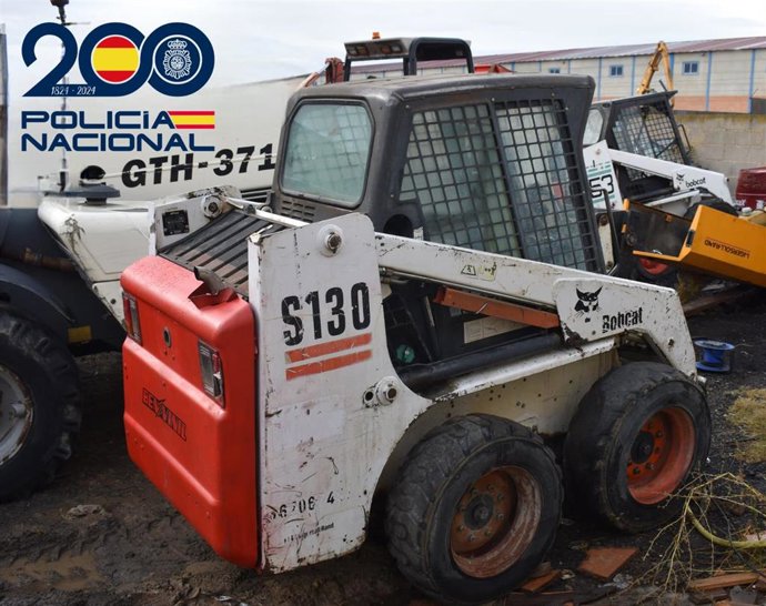 Retroexcavadora recuperada.