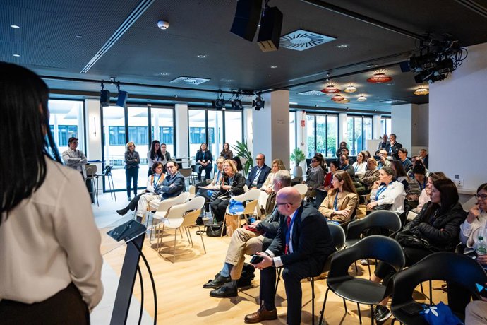 Madrid impulsa nueva cooperación empresarial inclusiva entre Latinoamérica y Europa en Encuentro MBA Acelera.