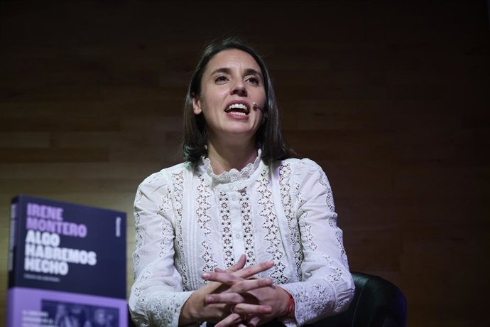 Archivo - La exministra de igualdad y eurodiputada de Podemos, Irene Montero, durante la presentación de su nuevo libro  'Algo habremos hecho', en la Casa Encendida, a 11 de noviembre de 2024, en Madrid (España).