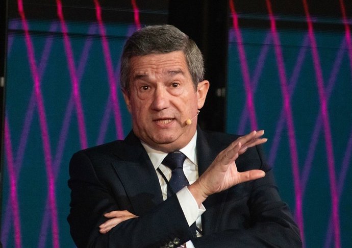 :Miguel Arrufat, Promotor De UNIR