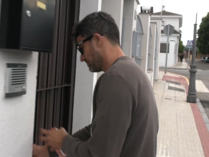 Guillermo, el empresario sevillano, reaparece en solitario, sin la compañía de Irene Rosales