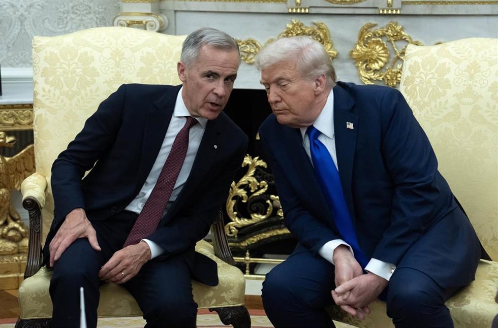 El primer ministro de Canadá, Mark Carney, con el presidente de EEUU, Donald Trump 
