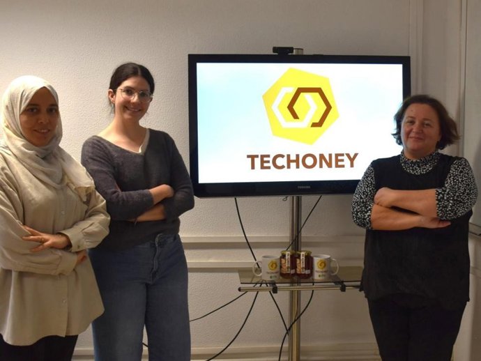 Tiziana de Magistris, Pilar Uldemolins y Somia Bekkouche, investigadoras de la Unidad Transversal de Economía Agroalimentaria del CITA.