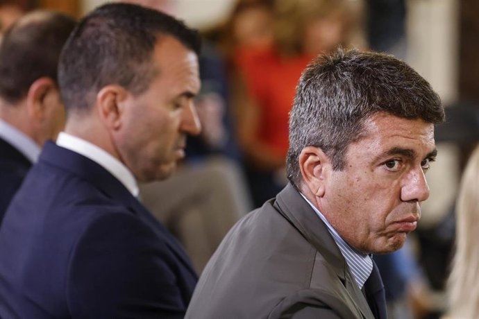 El president de la Generalitat Valenciana, Carlos Mazón, y el presidente de la Diputación de Valencia, Vicent Mompó,  a 28 de octubre de 2025.