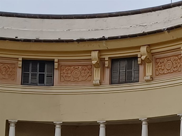 Imatge d'alguns desperfectes en el Palau de Pedralbes