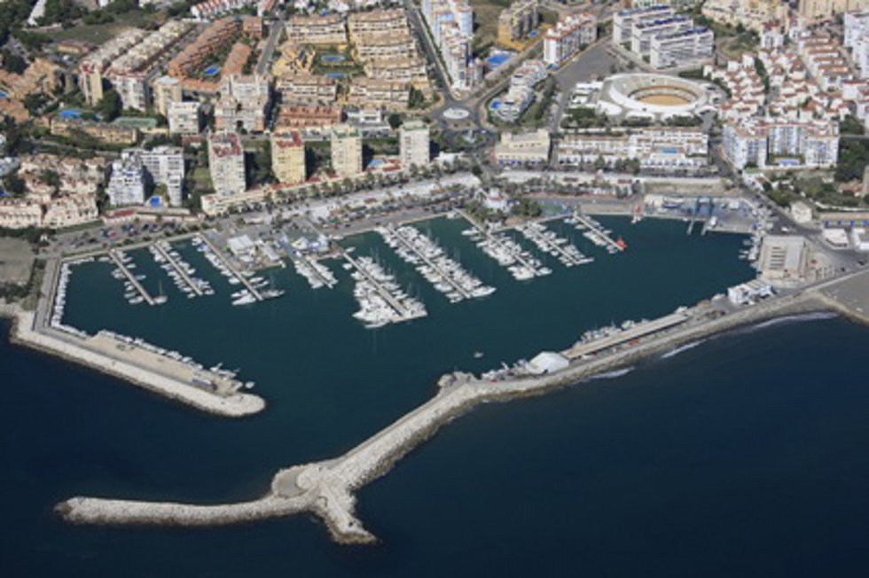 Archivo - Puerto de Estepona.