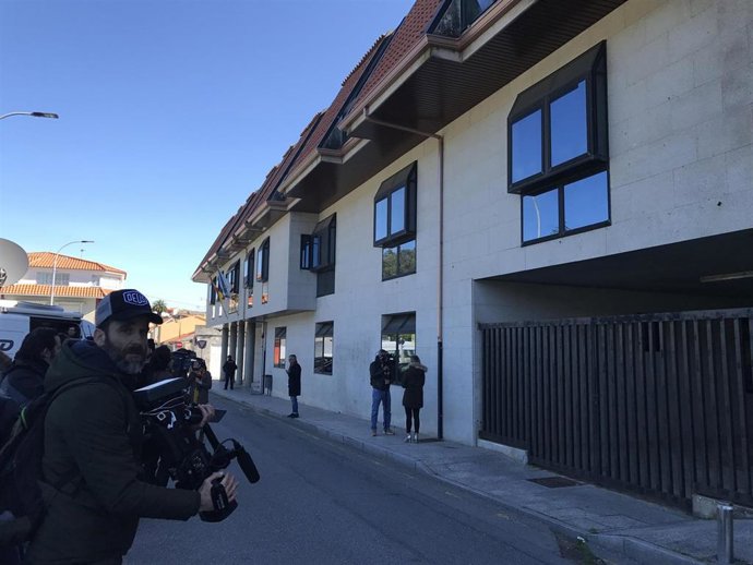 Archivo - Entrada de los juzgados de Ribeira (A Coruña)