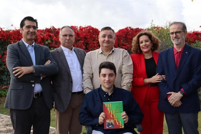 Presentación del libro 'Memorias de un paisano de pueblo, por y para el pueblo' de Francisco Morales.