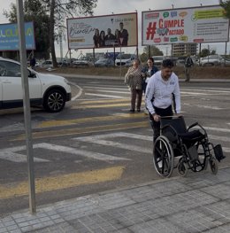 Imagen de una silla de ruedas en el Hospital Reina Sofía de Córdoba.