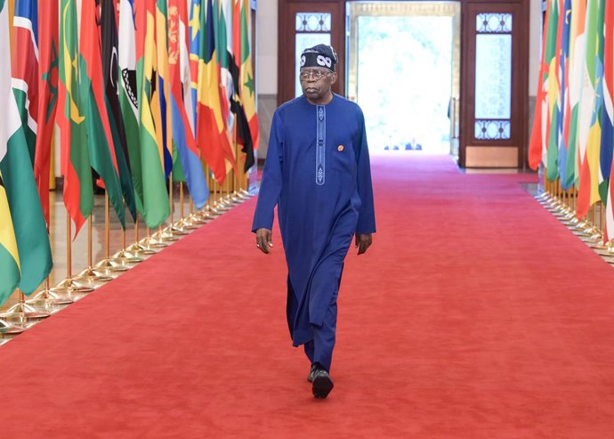 Archivo - BEIJING, Sept. 5, 2024  -- Nigerian President Bola Tinubu arrives for the opening ceremony of the 2024 Summit of the Forum on China-Africa Cooperation (FOCAC) at the Great Hall of the People in Beijing, capital of China, Sept. 5, 2024. The 2024 