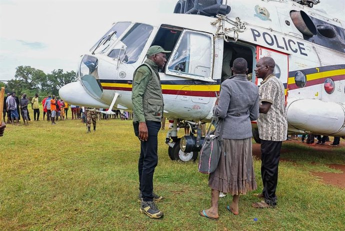 Labores de rescate en las inundaciones al oeste de Kenia.