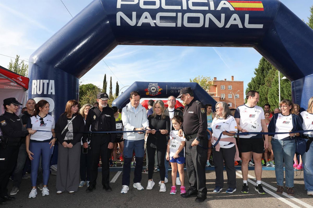 Alrededor de 800 corredores se unen en Toledo a la II Carrera Solidaria Ruta 091 organizada por la Policía Nacional