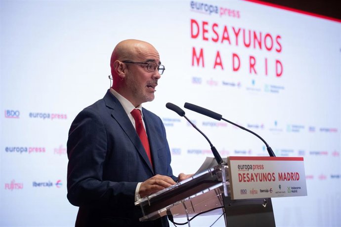El Delegado del Gobierno en la Comunidad de Madrid, Francisco Martín Aguirre, durante un desayuno informativo organizado por Europa Press, en el Meeting Place, a 3 de noviembre de 2025, en Madrid (España).