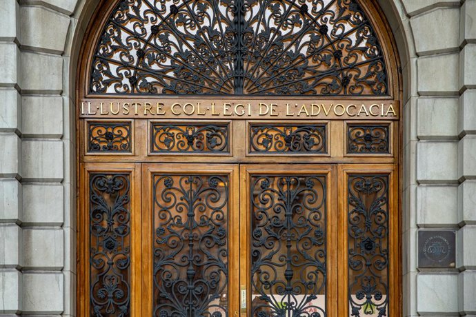 Archivo - Façana de la seu de l'ICAB