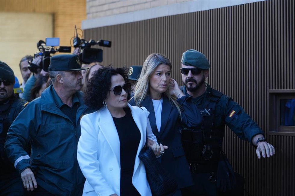 La periodista Vilaplana a su llegada a los juzgados de Catarroja