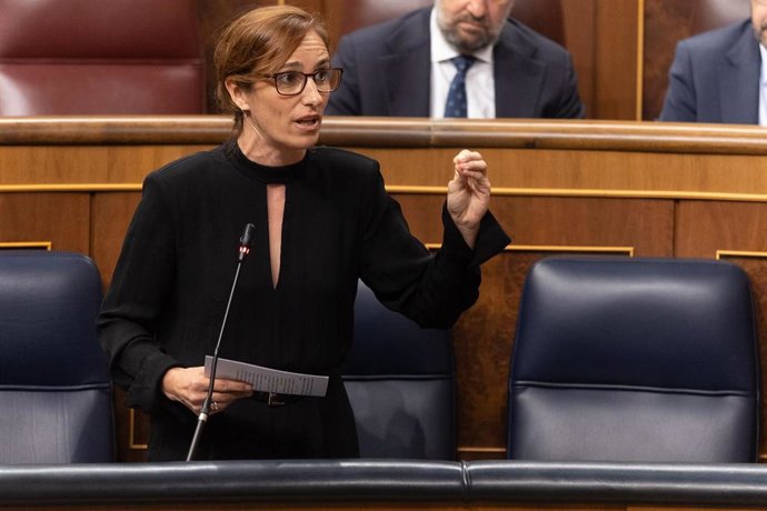 La ministra de Sanidad, Mónica García