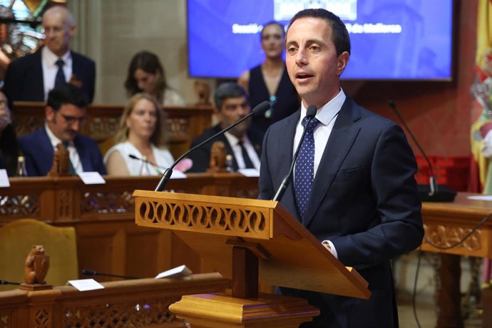 Archivo - El presidente del Consell de Mallorca, Llorenç Galmés, durante su pleno de investidura, en el Palau del Consell, a 8 de julio de 2023, en Palma de Mallorca, Mallorca, Baleares (España). 