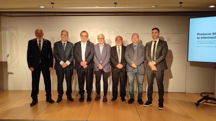 El SOC firma un acuerdo con 5 entidades para mejorar la gestión de ofertas laborales y FP