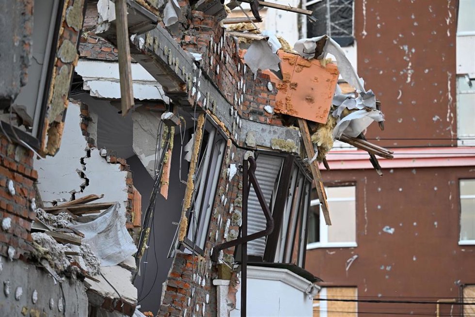 Edificio destruido por un ataque ruso en la región de Kiev, Ucrania