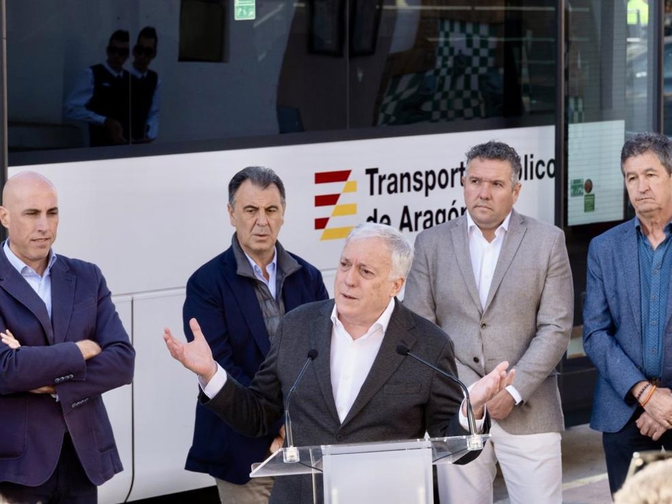 El consejero Octavio López en el acto de inauguración del Lote 4 del mapa concesional en Sariñena.