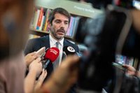 Sumar exige a Mazón que dejar el escaño y convocar elecciones: No vale mero "maquillaje político" con su relevo