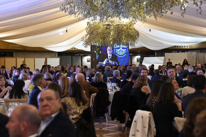 Amefmur otorga el premio Familia Empresaria a Puertas Padilla