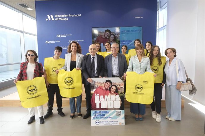 La Diputación de Málaga colabora un año más en la Gran Recogida de Bancosol, que se celebrará los días 7 y 8 noviembre en la provincia de Málaga y que aspira a superar los 650.000 euros recaudados el año pasado.