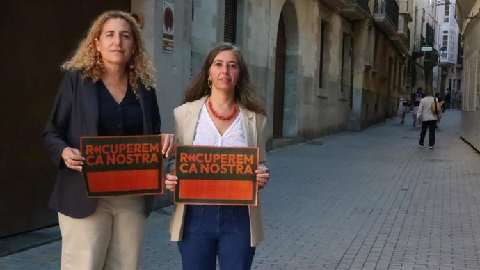 Las portavoces de MÉS en el Consell de Mallorca, Catalina Inés Perelló, y en el Ayuntamiento de Palma, Neus Truyol.