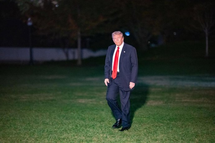 02 November 2025, US, Washington: US President Donald Trump arrives at the White House. Photo: Andrew Leyden/ZUMA Press Wire/dpa
