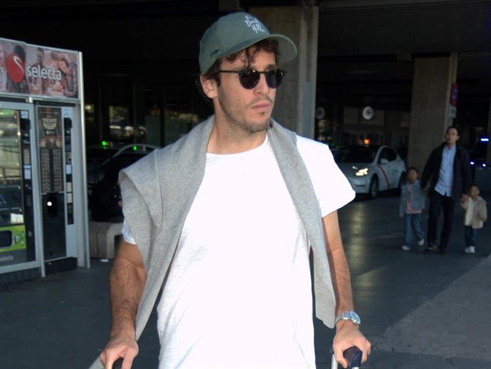 Íñigo Onieva a su llegada al aeropuerto tras participar en la Maratón de Nueva York