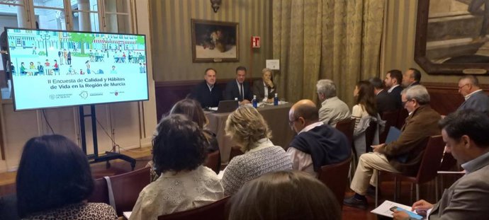 Presentación de los resultados de la II Encuesta de Calidad y Hábitos de Vida elaborada por la Cátedra y Observatorio de Políticas Públicas de la Universidad de Murcia (UMU)