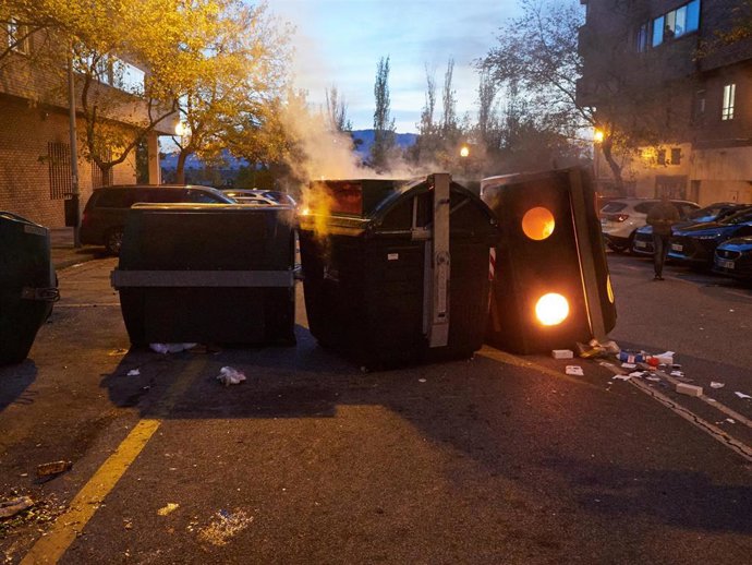 Incidentes ocasionados por el acto que había convocado Vito Quiles en la Universidad de Navarra, a 30 de octubre de 2025, en Pamplona, Navarra (España). El activista Vito Quiles había ha anunciado la suspensión del acto, dentro de su tour 'España combativ