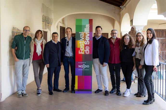 Presentación del Premio Ocaña y la Revista Código Queer en el Espacio Santa Clara