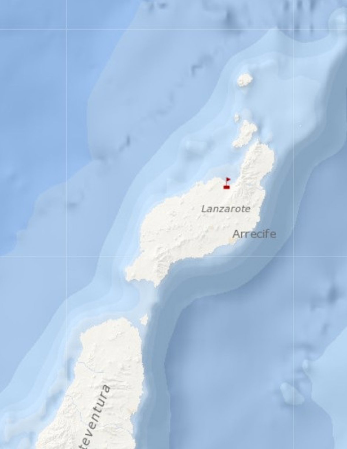 Continúa la búsqueda de un bañista desaparecido en la playa de Famara (Lanzarote), donde un amigo murió ahogado