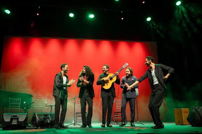 Imagen de la actuación del cantaor toledano Israel Fernández en el festival 'Duende' celebrado en Alcalá de Guadaíra (Sevilla).