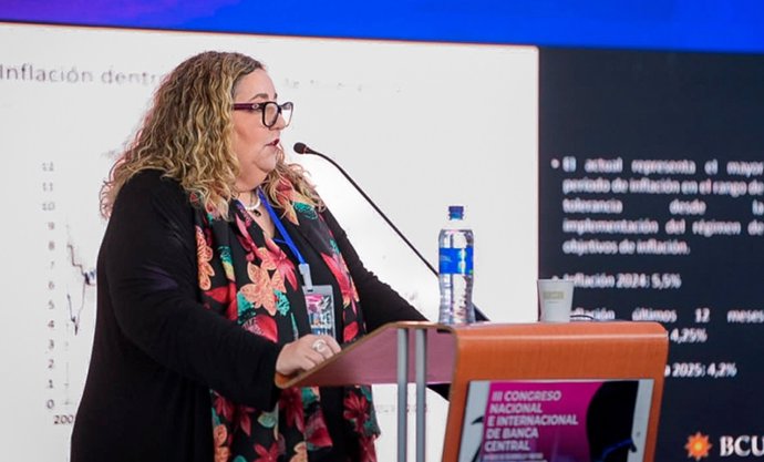 La vicepresidenta del Banco Central del Uruguay, Ana Claudia de los Heros.
