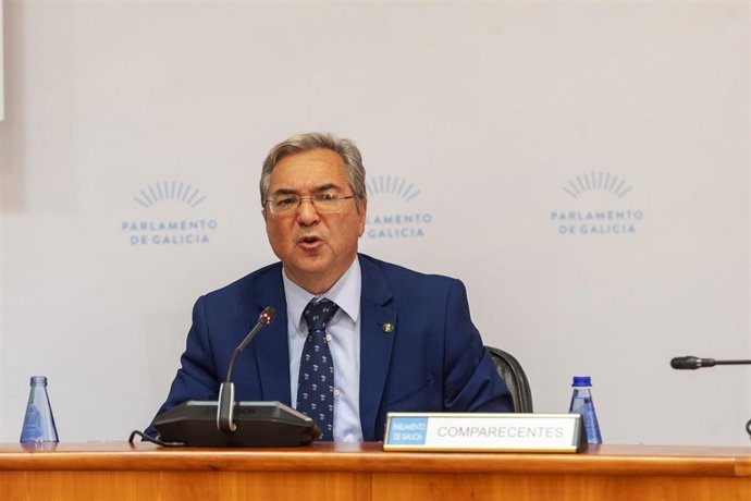 Luis Menor Perez comparece en la Comision de Economía del Parlamento de Galicia