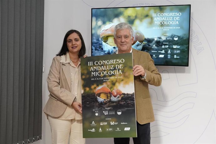 Presentación en la Diputación de Huelva del III Congreso Andaluz de Micología.