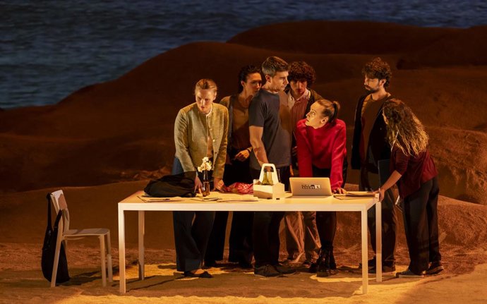 Enemigo del Pueblo - Francisco Coll 1985 Ópera en dos actos. Libreto de Àlex Rigola Ensayo pregeneral. Palau de les Arts 31 de octubre de 2025  Miguel Lorenzo-Mikel Ponce