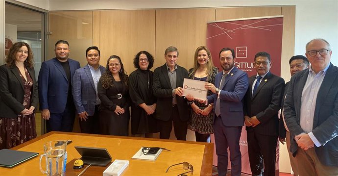 Segittur entrega distintivo DTI a Arequipa, primer destino peruano evaluado