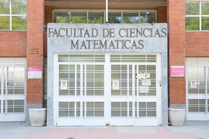 Archivo - Fachada de la Facultad de Ciencias Matemáticas de la Universidad Complutense de Madrid (UCM)