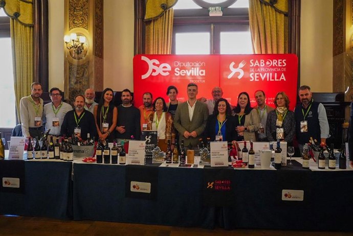 Los vinos y licores de la provincia se promocionan en 'Experiencia Verema'.
