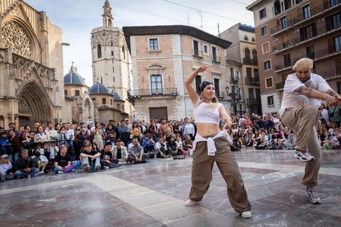Dansa València visibilitza la coreografia local amb una nova convocatòria per a espais urbans