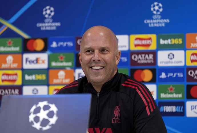03 November 2025, United Kingdom, Liverpool: Liverpool manager Arne Slot speaks during a press conference at Anfield, ahead of Tuesday's UEFA Champions League soccer match against Real Madrid. Photo: Peter Byrne/PA Wire/dpa