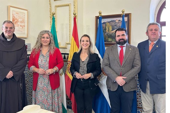 Reunión en el Consistorio de Alcalá (Sevilla) con motivo del Encuentro Nacional de Cofradías y Hermandades Franciscanas