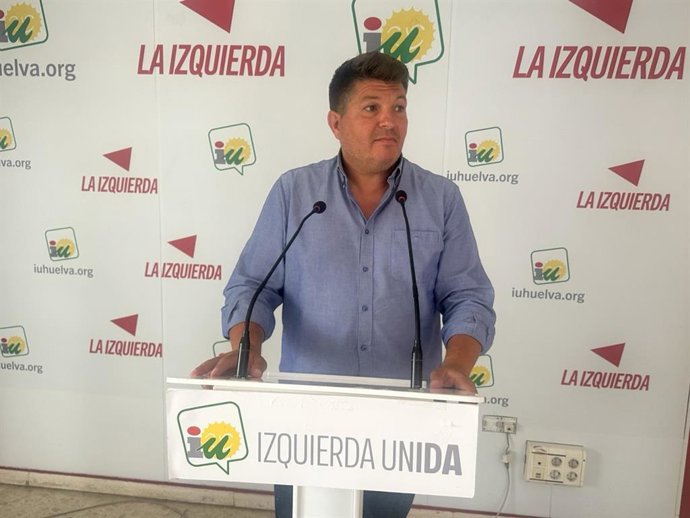 Archivo - El coordinador provincial de Izquierda Unida en Huelva, Marcos Toti.